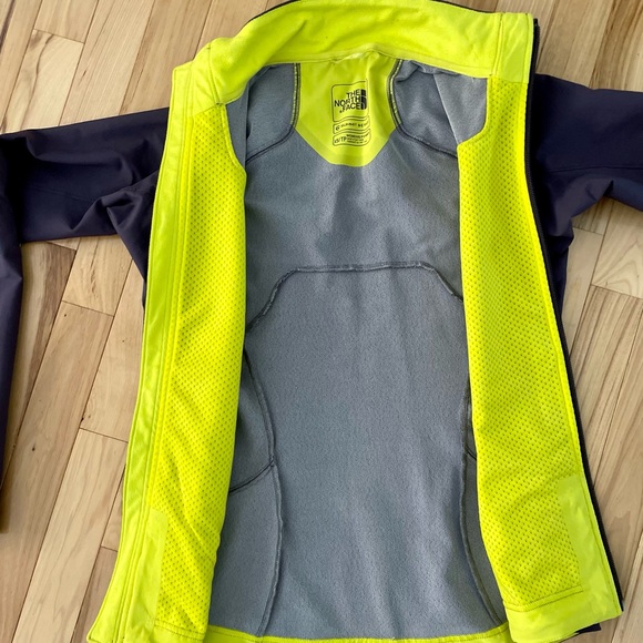 EUC TNF summit series jacket XS - Picture 4 of 5